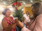 Com flores, Mariza se despede dos Clubes de Mães e Terceira Idade